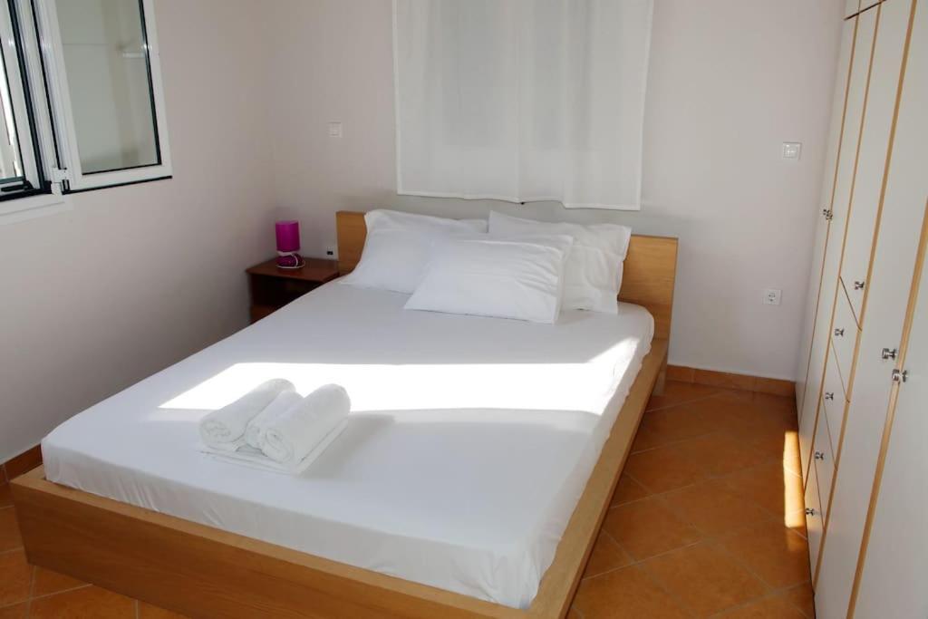 Olympia's Sea 1 Holiday home Mourteri